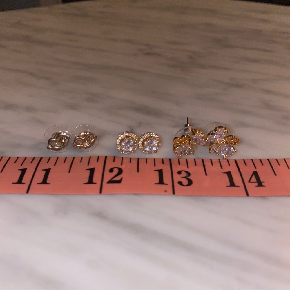 Bundle of three gold stud earrings - Picture 5 of 5